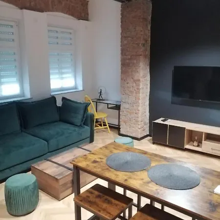 Gór-ski Saneczkowa Apartament *