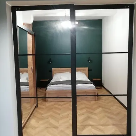 Gor-ski Saneczkowa Διαμέρισμα *